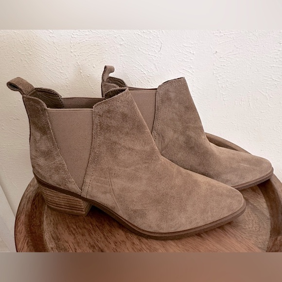 DV by Dolce Vita Shoes - DV Booties- 7.5